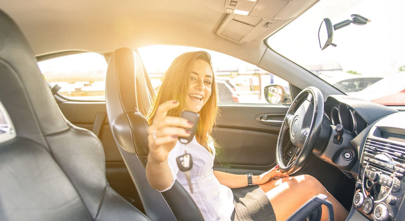 How to Buy a Car in the U.S. as a Foreigner (2025 Guide)