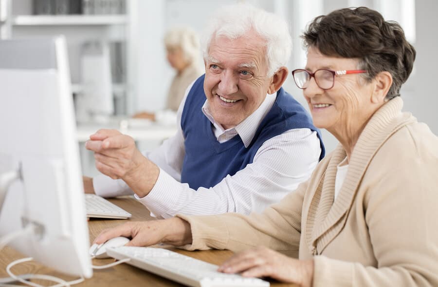 Degree Programs for Senior Learners: Education Has No Age Limit