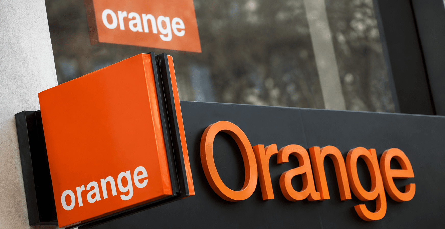 Forfaits Internet Orange pour les seniors en 2026: Guide des offres, des prix et de la fibre