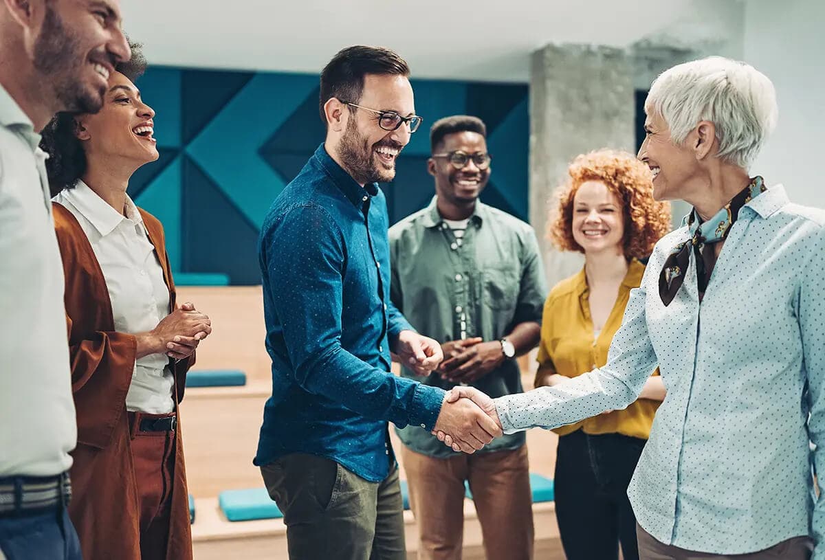 American Work Culture 2025: Trends and How Employees Can Thrive