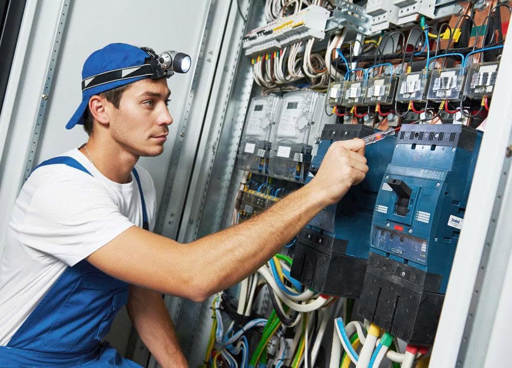Apprenticeship Programs Online: Affordable Pathways to Career Growth in 2025