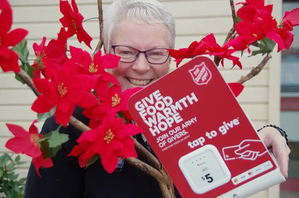 Salvation Army Launches 2025 Christmas Kettle Campaign in the UK: Free Christmas Gifts and Help for Christmas
