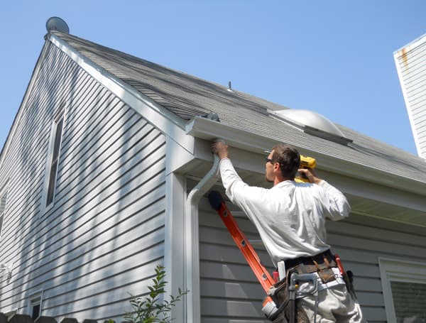Gutter Guards in 2025: A Practical Guide to Better Gutter Guard Companies, Cleaning, and Installation (US Homeowner & Family Guide)