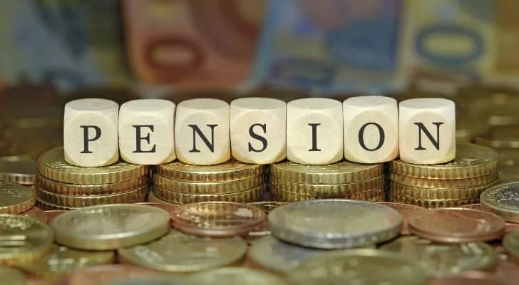 Reviewing Your Pension: A Simple Guide to Retirement Options at Any Age