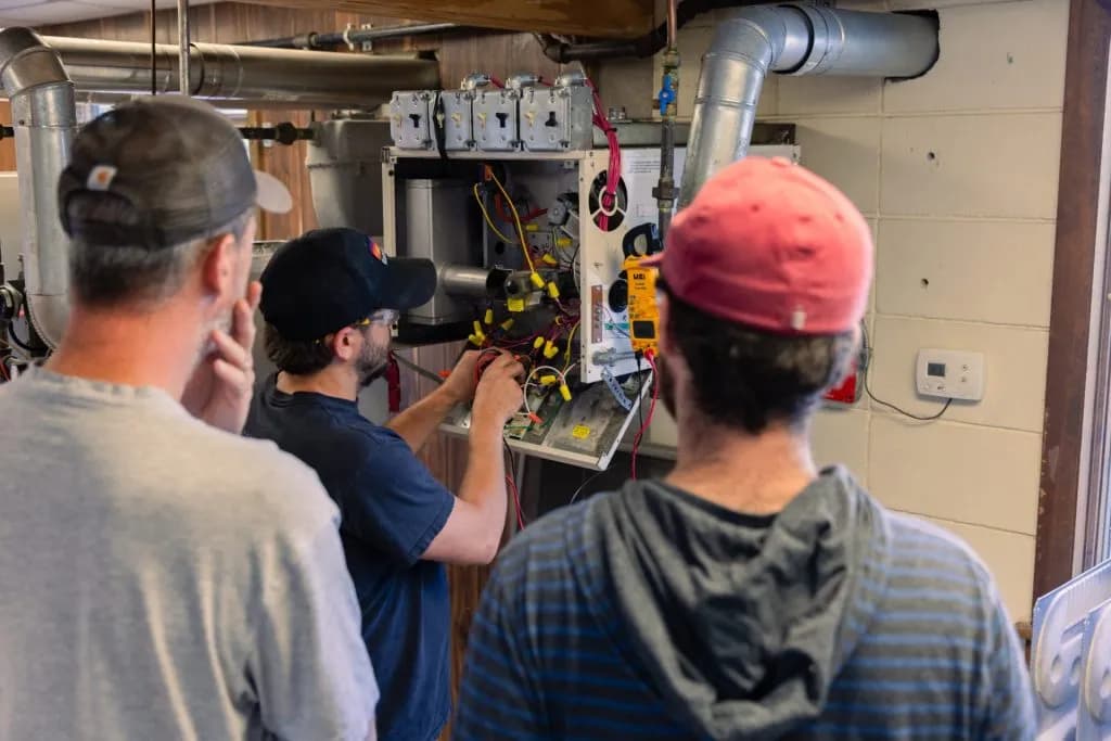 HVAC Training Programs and Apprenticeships: A Practical Guide for Career Seekers