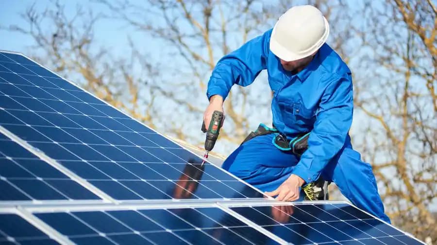 Finding Local Solar Installers and Exploring Solar Installation Careers in the United States
