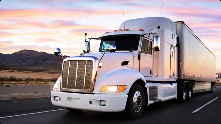 Company Paid CDL Training in the U.S.: What to Know Before You Apply