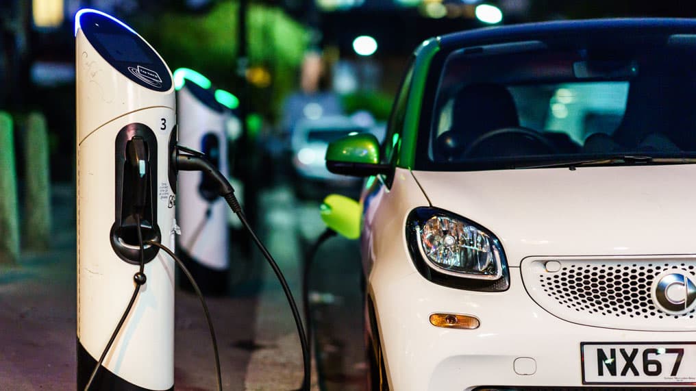 Insurance for Electric Vehicles: What You Need to Know (2025 Guide)