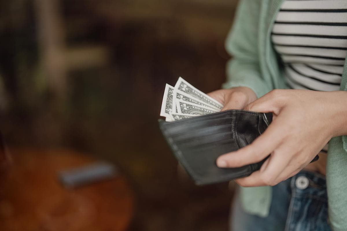 What Is the Minimum Salary for a Personal Loan? A Clear 2025 Guide