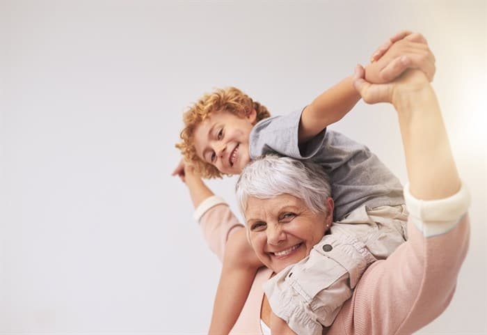 Tips for Seniors: How to Keep Your Teeth Healthy and Balanced as You Age
