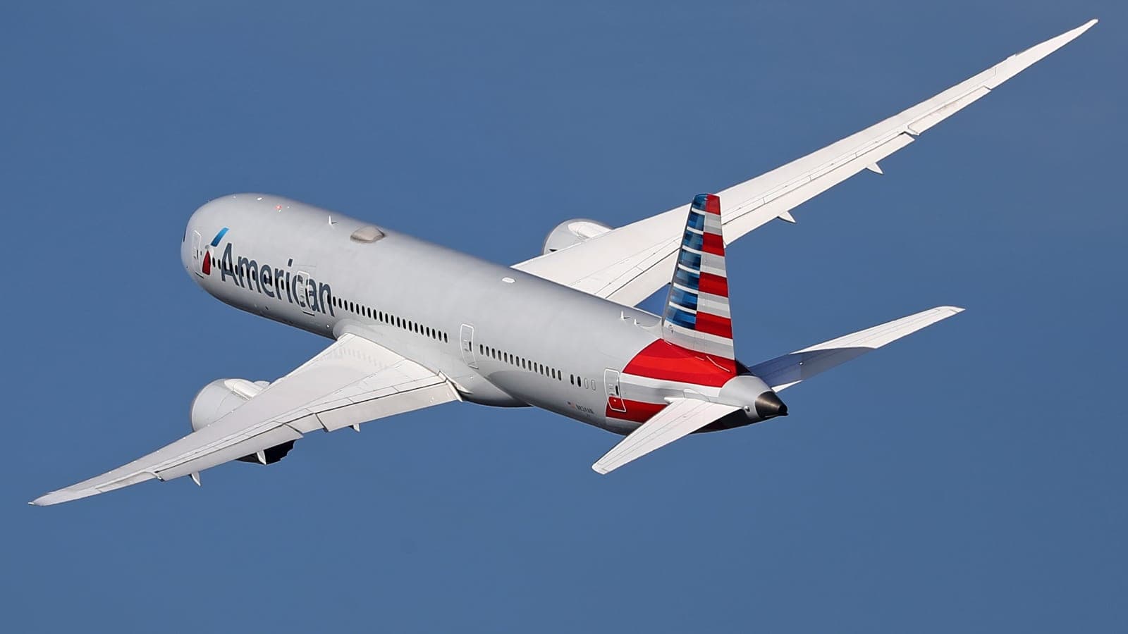 Cheap Flights from USA to Europe 2025: How to Find the Best Deals